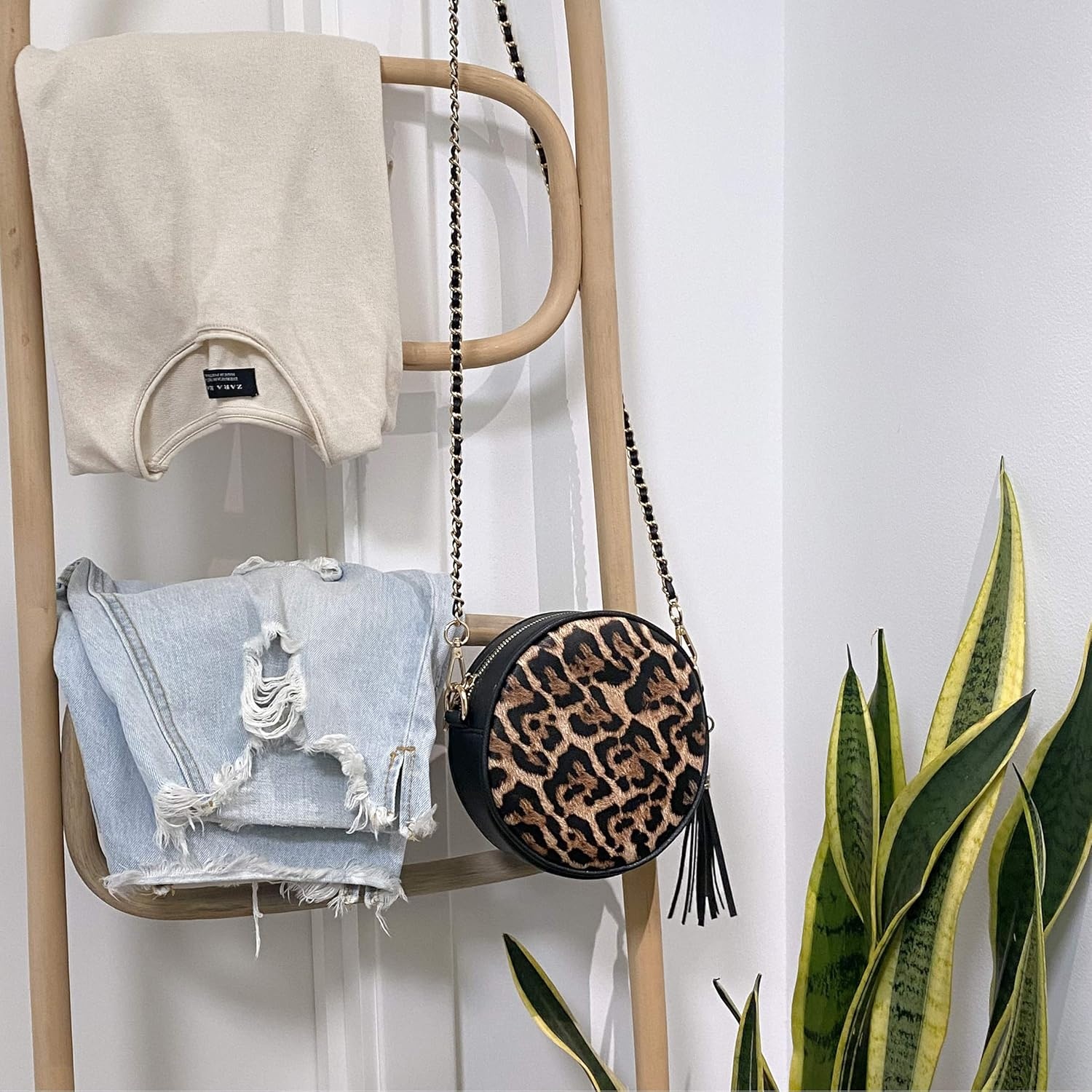 image:imageHOXIS Women Round Crossbody Bag Tassel Circle Purse Chain Shoulder Handbag Clutch WristletLeopard